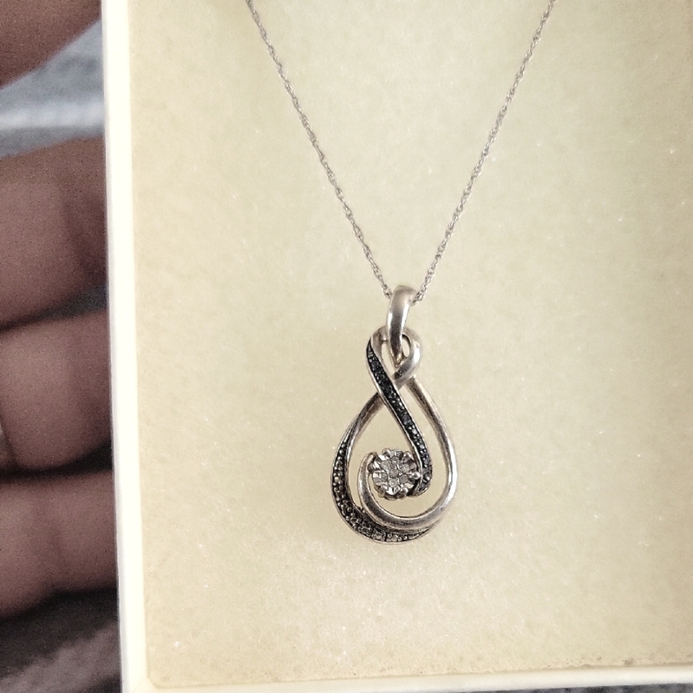 Kay Jewelers Silver Teardrop Necklace with Gemstone